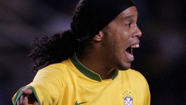 Ronaldinho returns to Brazil squad