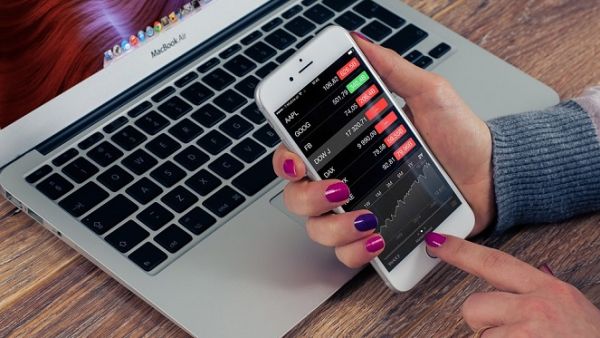 Registering what you do is a great first step to keep track of your finances. (File photo)