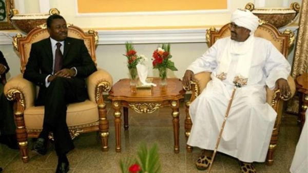 الرئيس السوداني يستقبل رئيس توغو في الخرطوم/ا.ف.ب