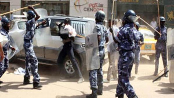 البشير يطلق حكومة التقشف 