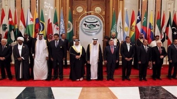 الرئيس الموريتاني محمد ولد عبد العزيز سوف يسلم رئاسة القمة العربية للأردن