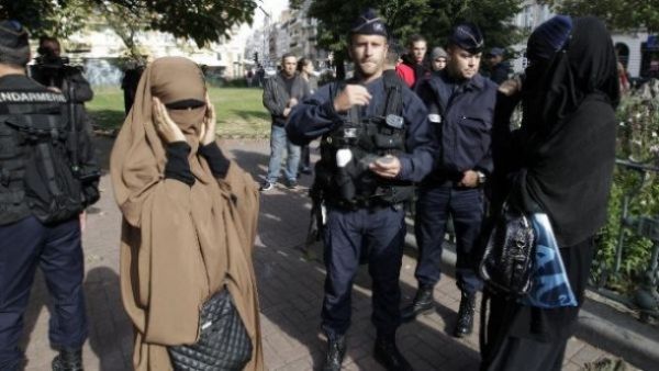 سويسرا تحظر النقاب