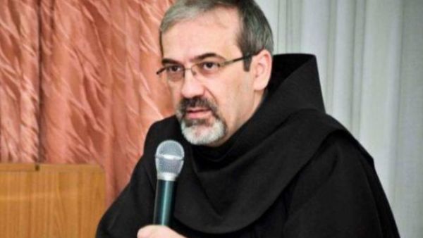 القس "ضياء عزيز"