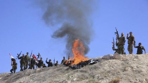 قوات الاسد تتقدم وتستعيد مناطق بدعم من قصف روسي مكثف