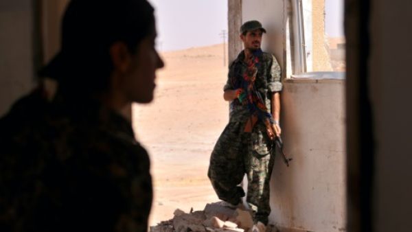 قوات النظام والاكراد يتقدمون في الحسكة و"داعش" يتراجع 