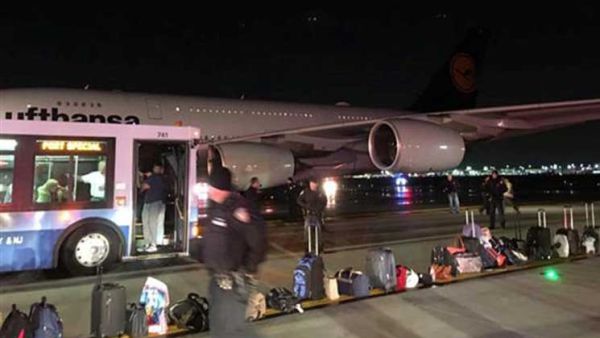 طائرة متجهة لألمانيا تهبط في نيويورك بعد تهديد بوجود قنبلة