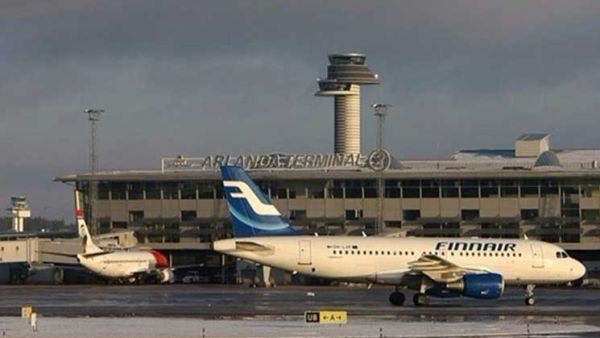 كانت الطائرة قد غادرت لتوها البوابة، عندما تم إيقافها