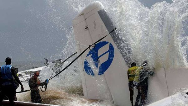 تحطم طائرة شحن يستأجرها الجيش الفرنسي في ساحل العاج ومقتل 4