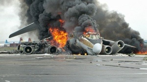 مقتل ثمانية أشخاص جراء تحطم طائرة عسكرية في كولومبيا