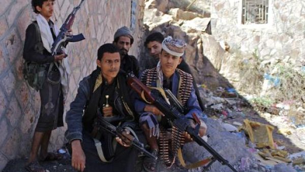 قوات موالية لهادي تسيطر على موقع استراتيجي في تعز