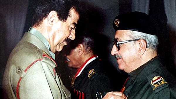 طارق عزيز من ابرز السياسيين الذين ظلو موالين للرئيس العراقي صدام حسين 