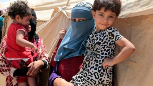 نازحون من الفلوجة في مخيم في عامرية الفلوجة

