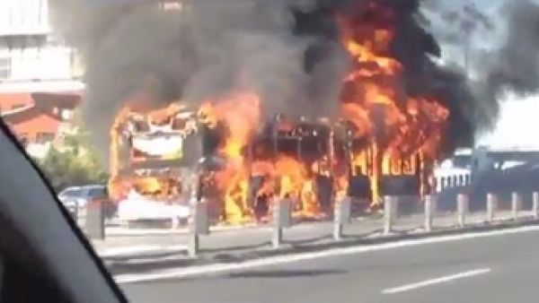 انفجار حافلة ركاب في إسطنبول
