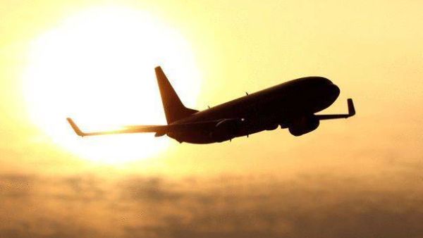 العثور على قطعتي حطام مصدرهما الطائرة الماليزية المفقودة
