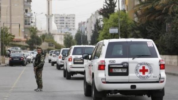 سيارات تابعة للصليب الاحمر في دمشق
