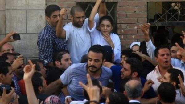 الناشطة المعارضة سناء سيف 