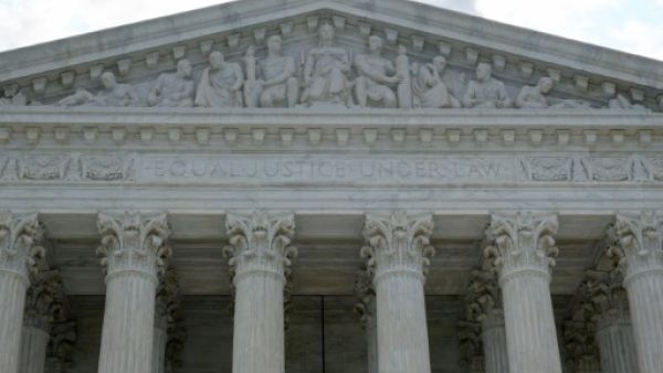 المحكمة الاميركية العليا تطالب ايران بدفع ملياري دولار لضحايا اعتداءات 
