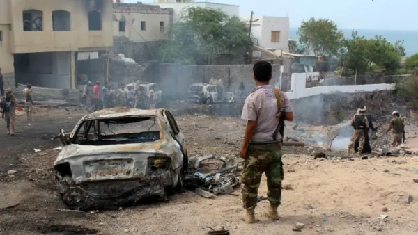  انتحاري يفجر نفسه وسط طابور المتقدمين للتجنيد