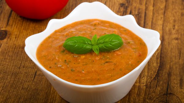 حساء الطماطم من ألذ الاطباق وأكثرها فائدة (shutterstock.com)