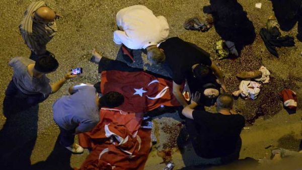 حصيلة الاشتباكات في انقرة خلال محاولة الانقلاب 42 قتيلا
