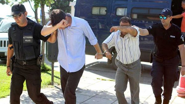 حكومة اليونان تتقدم بطلب لإلغاء حق اللجوء لجندي تركي
