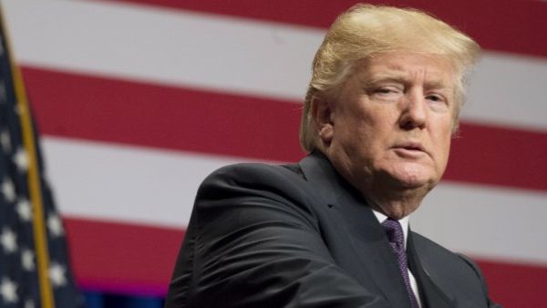 ترامب يعلق على إرسال الطرود المفخّخة لخصومه السياسيين