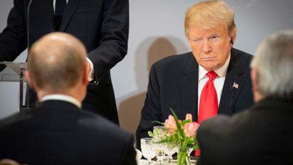 البيت الأبيض: تحقيقات ترامب تقوض العلاقات مع روسيا
