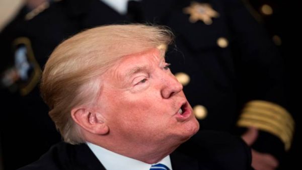 الصيغة التي اعتمدتها صحيفة نيويورك تايمز وهي "مسؤول كبير في إدارة ترامب"