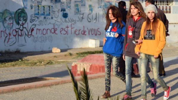 تونس تحيي الذكرى الخامسة لانطلاق الثورة في اجواء باهتة
