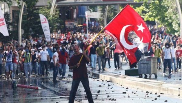 محروس يدعو لمنح اللجوء لـ غولن

