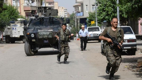Turkish special forces are seen in a military operation in Diyarbakir. (AFP/File)