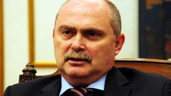 وزير الخارجية التركي فريدون سنيرلي