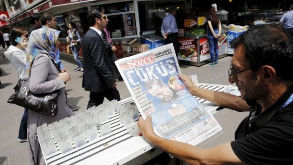 الادعاء التركي يوجه تهماً لـ 18 صحفياً لنشرهم صورة