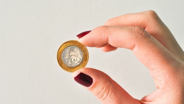 The average monthly salary across the UAE's three expatriate groups – Asian, Arab and Western – increased just 0.49 percent or $54 over the last year. (Pixabay)