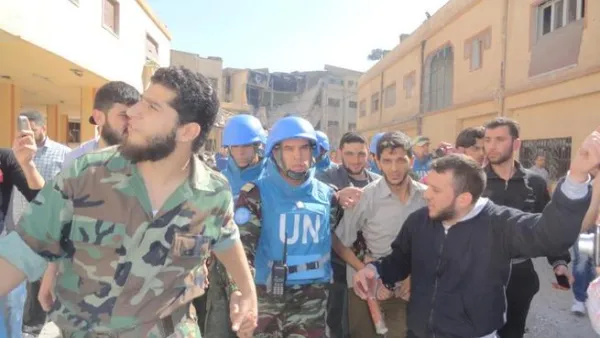 عبدالرزاق طلاس القيادي في الجيش الحر مع البعثة الدولية 