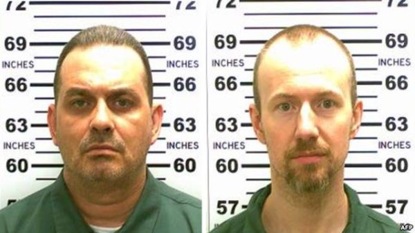  ريتشارد مات الذي قتلته الشرطة (يسار) وديفيد سويت الذي تبحث عنه سلطات نيويورك
