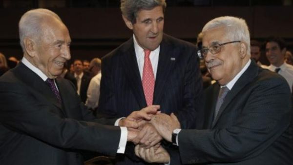 كيري ينوي مواصلة الاتصالات مع الجانبين الإسرائيلي والفلسطيني