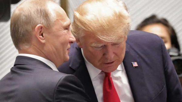 الزعيمان الروسي فلاديمير بوتين والأمريكي دونالد ترامب