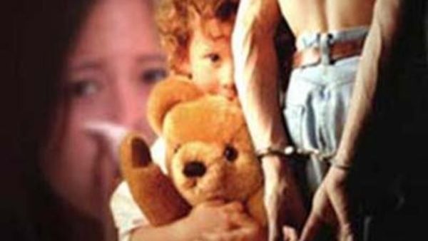 معظم عمليات الملاحقة بدأت بعد دردشة أحد الأطفال مع شخص على الإنترنت