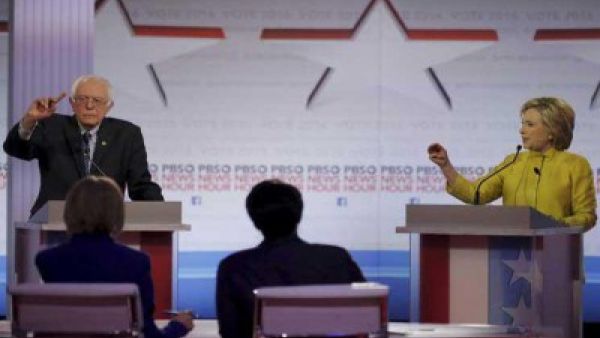 المرشحان هيلاري رودهام كلينتون وبيرني ساندرز