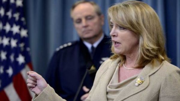 ديبورا جيمس وزيرة سلاح الجو الامريكي