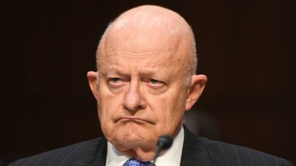 المدير السابق للمخابرات الأمريكية جيمس كلابر