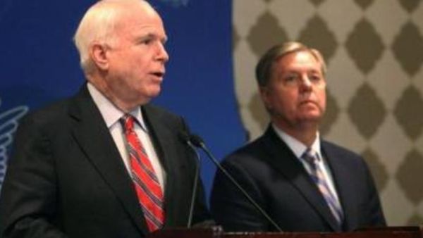 السناتور جون مكين عن أريزونا والسناتور لينزي جراهام عن ساوث كارولاينا