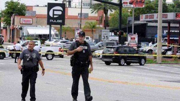 ثمانية أشخاص اصيبوا بجروح نتيجة طعنهم من قبل مسلح في مركز للتسوق في مينيسوتا