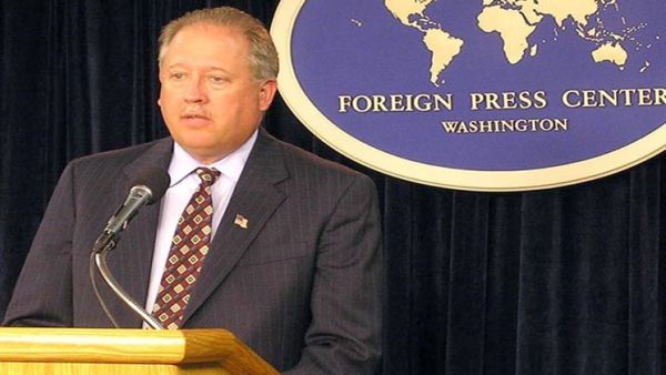 وكيل وزارة الخارجية الأمريكية للشؤون السياسية توماس شانون