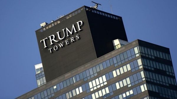  لافتة تحمل اسم دونالد ترامب على برج وسط إسطنبول
