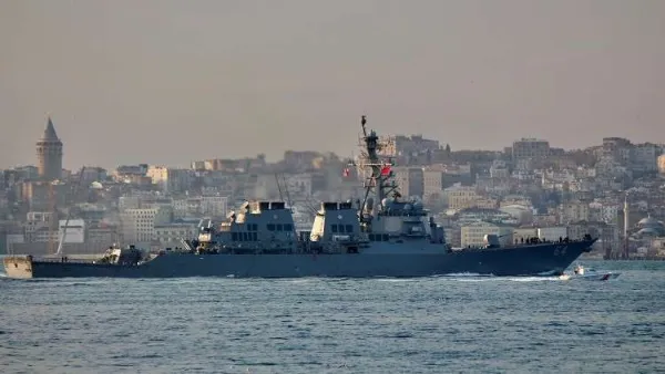 تعتبر المدمرة "USS Carney" أول قطعة بحرية أمريكية تدخل مياه البحر الأسود في العام الجديد