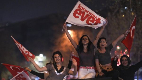 ممارسات غير قانونية نفذت لصالح الحكومة في الاستفتاء