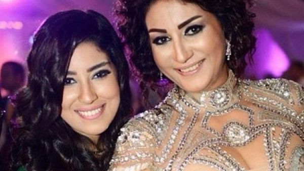 وفاء عامر تطلب الدعاء لابن أيتن عامر