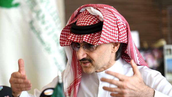 الوليد مهدد بإيقاف الخدمات